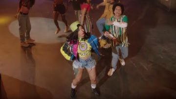 Reebok Classic black and gold Cardi B in Smoothness of Bruno Mars