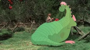 La réplique en peluche de Elliott dans Peter et Elliott le Dragon