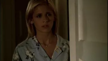 The pajama pants of Buffy (Sarah Michelle Gellar) in Buffy the vampire slayer S03E15