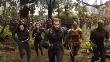 La réplique du costume du soldat de l'hiver / James Barnes (Sebastian Stan) dans Avengers: Infinity War