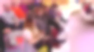 Las botas de muslo burdeos de Daphné Burki en Je t'aime etc de 08/01/2018