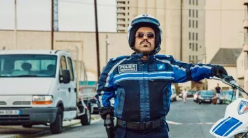 Sunglasses aviator, Anouar Toubali in Taxi 5