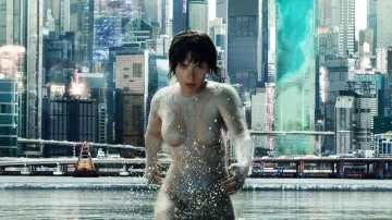 The combination of the major Mira Killian (Scarlett Johansson) in the film Ghost in the Shell