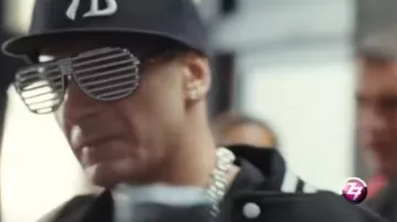Glasses to scratch "effect rhinestones" - Fatal (Michael Youn) in the film Fatal Bazooka