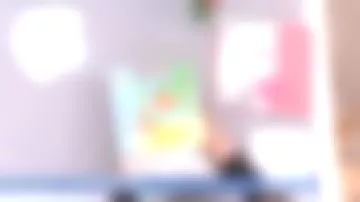 Le poster géant à colorier Pop Omy conseillé dans La maison des maternelles du 09/01/2018