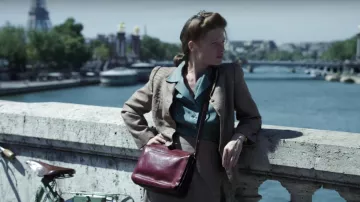 La petite montre ronde de Marguerite Duras (Mélanie Thierry) dans La Douleur