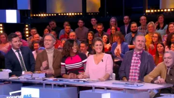 El vestido con rayas negras blancas y rosas de Ludivine Rétory en #TPMP Touche pas à mon poste del 09/01/2018