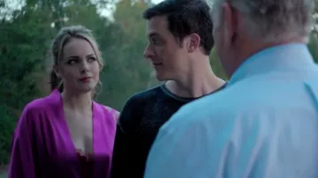 The pink kimono Carine Gilson Fallon Carrington (Elizabeth Gillies) in Dynasty S01E09