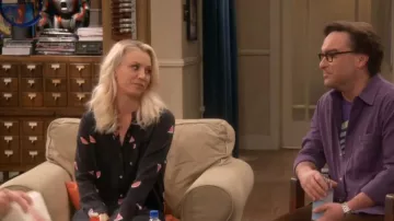The Kate Watermelon Shirt of Penny (Kaley Cuoco) in The Big Bang Theory S11E12