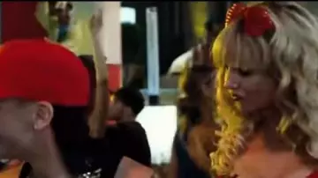 Les lunettes rouge  Shutter Shades de la fan de Fatal "Michael Youn" dans le film Fatal Bazooka