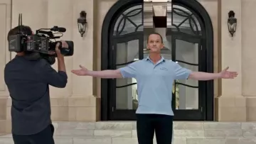 The polo blue by Jeff Lonowski (Neil Patrick Harris) in Downsizing