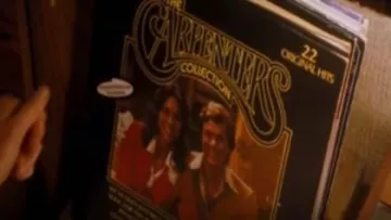 Le vinyl The Carpenters Collection vu dans le film Detroit rock city