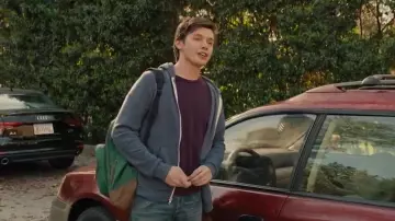 Le sac à dos vert JanSport de Simon Spier (Nick Robinson) dans Love, Simon