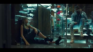 Giuseppe Zanotti Taylor Swift bottes comme on le voit dans son clip de Fin de Jeu mettant en Vedette Ed Sheeran & Avenir