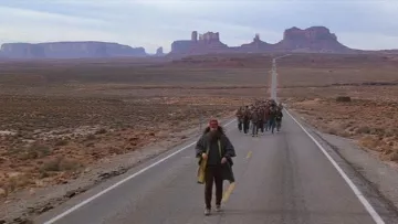 The shoes Nike Classic Cortez Forrest Gump (Tom Hanks) in Forrest Gump