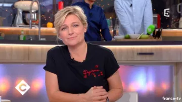 La camiseta negra daydream bordado de Anne-Elisabeth Lemoine en C à vous del 12/01/2018