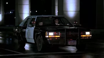 La plaque d'immatriculation BKV 974 de la voiture de police de Elwood Blues (Dan Aykroyd) dans Blues Brothers 2000