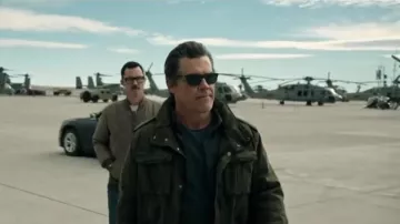 The green jacket khaki Matt Burn (Josh Brolin) in Sicario : the Day of the Soldado