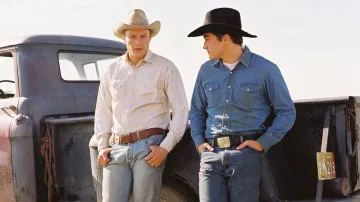 Camisa Wrangler Denim usada por Jack Twist (Jake Gyllenhaal) como se ve en Brokeback Moutain