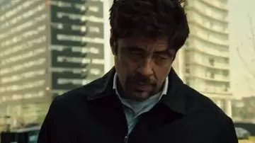 La veste noire de Alejandro Gillick (Benicio del Toro) dans Sicario : Day of the Soldado