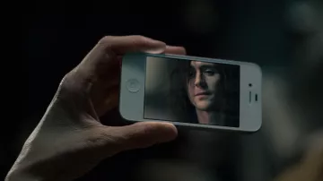 The smartphone Apple iPhone 5 white, Eve (Tilda Swinton) in Only Lovers Left Alive