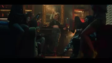 The ankle boots Marco De Vincenzo Taylor Swift in the clip End Game featuring Ed Sheeran and in the Future (in blue)
