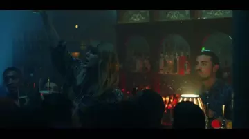 La camisa bordada de Gucci de Taylor Swift en el video musical del juego final con Future y Ed Sheeran