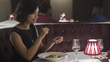 honeycomb necklace worn by Amy (Georgina Campbell) as seen in Hang the DJ / Black Mirror S04E04