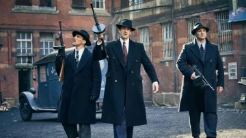 The black overcoat worn by Luca Changretta (Adrien Brody) in the Peaky Blinders series (S04E05)