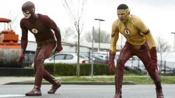 The costume of Kid Flash (Keiynan Lonsdale) in The Flash S03E12
