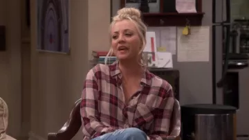 The Raid Shirt of Penny (Kaley Cuoco) in The Big Bang Theory S11E08