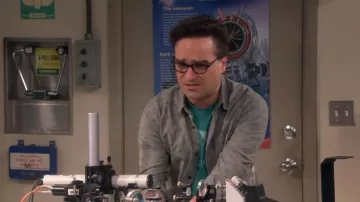 Le contenu de la Chemise de Leonard Hofstadter (Johnny Galecki) dans La Théorie du Big Bang S11E08