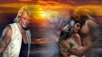 L'un des colliers de Johnny Hallyday dans le clip de "Derriére l'amour"