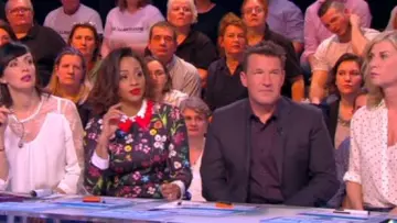 El vestido de cuello floral de Ludivine Rétory en #TPMP Touche pas à mon poste del 16/01/2018