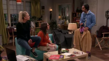 Le jean à pompons Current/Elliott de Penny Hofstadter (Kaley Cuoco) dans The Big Bang Theory S11E10