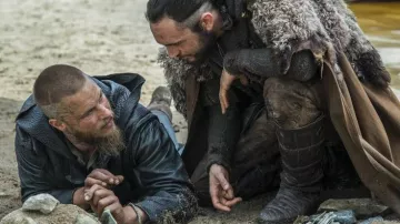 Le bracelet de Ragnar Lothbrok (Travis Fimmel) dans Vikings S03E06