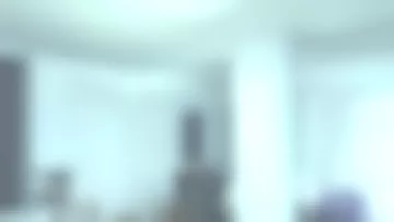 La suspension blanche forme parapluie vu dans la maison France 5 du 19.01.18