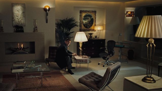 The armchair Barcelona in the apartment of M (Judi Dench) in Casino Royale