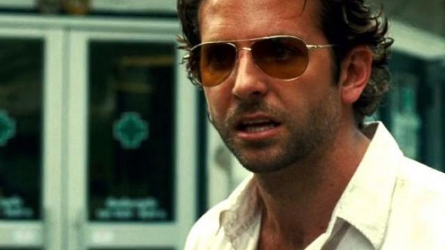 Sunglasses aviator of Phil Wenneck (Bradley Cooper) in Very Bad Trip 2 ...