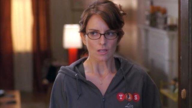 The sweatshirt TGS, Liz Lemon (Tina Fey) in 30 Rock (S02E08)