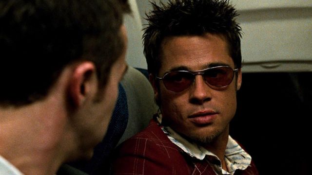 Les lunettes de soleil Aero Oliver Peoples de Tyler Durden (Brad Pitt) dans Fight Club