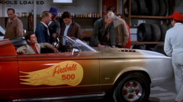 La Plymouth Barracuda dans Fireball 500