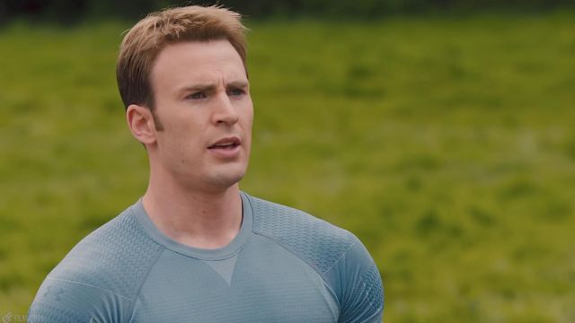 Le T-shirt Under Armour de Steve Rogers (Chris Evans) dans Avengers : l'ère d'Ultron