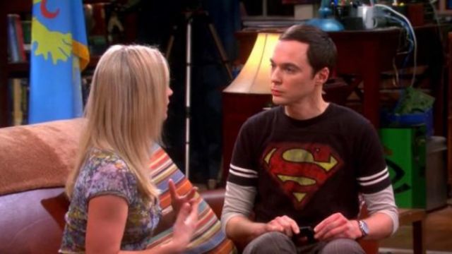 The black t-shirt Superman Sheldon Cooper (Jim Parsons) in The Big Bang Theory S06E17
