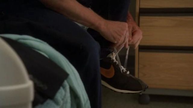 The pair of Nike LD 1000 of Hugh Laurie in Dr. House