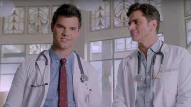 The tie-star of Dr. Cassidy Cascade (Taylor Lautner) in Scream Queens