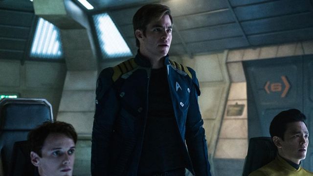 The uniform of James Tiberius Kirk (Chris Pine) in Star Trek Beyond