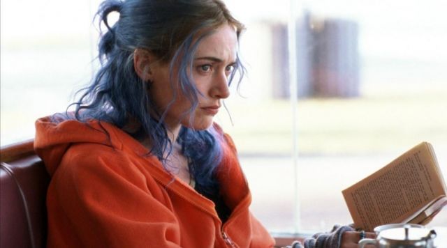 What Clementine's Orange Sweatshirt Means in 'Eternal Sunshine of the  Spotless Mind