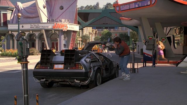 Les chaussures de Marty McFly (joué par Michael J.Fox) dans Retour vers le Futur 2