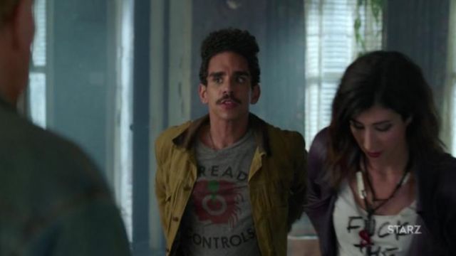 The t-shirt "Dread at the controls" of Pablo Simon Bolivar (Ray Santiago) in Ash vs Evil Dead S02E01